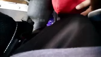 Трется членом о пассажирку автобуса и снимает это на телефон