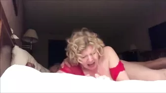 Дед страстно жарит на камеру престарелую жену в дряблую пизденку